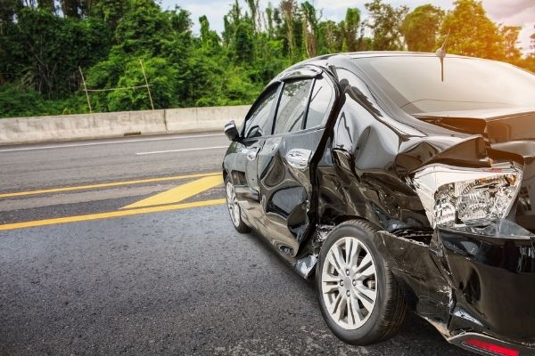 How Much Does a Lawyer Charge After a Car Accident in New Orleans?